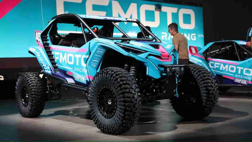 VanEperen Racing CFMOTO Z10 powers through a dirt corner beneath the headline “Has CFMOTO Put Polaris on Notice?”